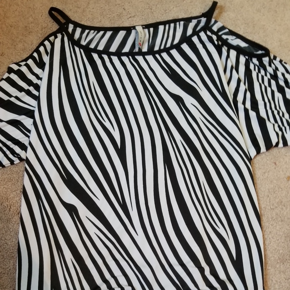 Cold shoulder banded bottom zebra top